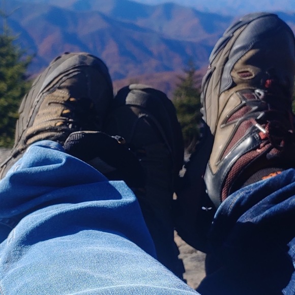 Meet your Posher, James & please know NO REASONABLE OFFER is ever refused!!! - Picture 1 of 1